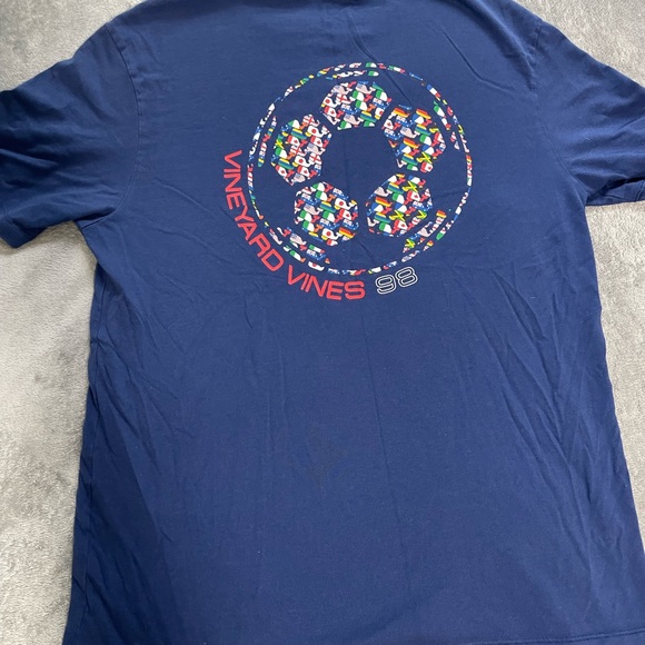 Vineyard Vince 98’ T Shirt - Picture 2 of 2